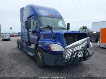  Salvage Freightliner Cascadia 125