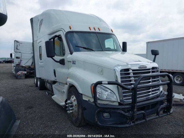  Salvage Freightliner Cascadia 125