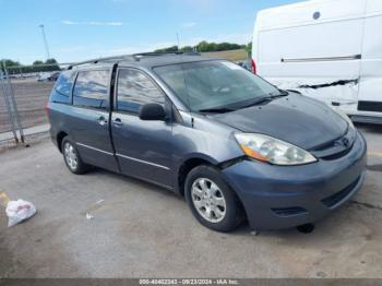  Salvage Toyota Sienna