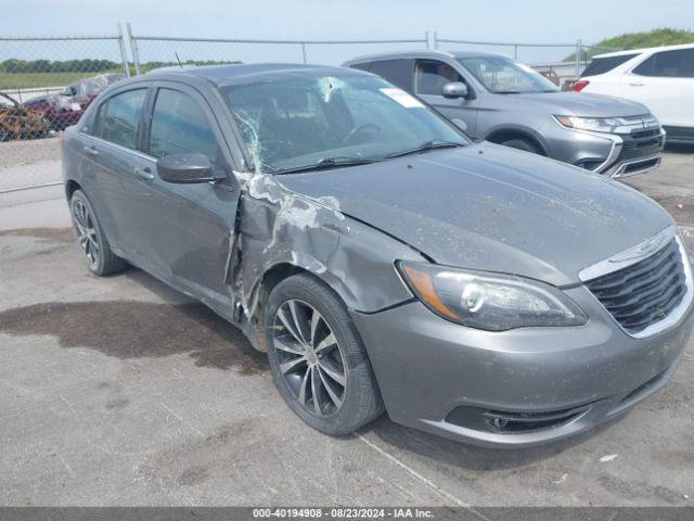  Salvage Chrysler 200