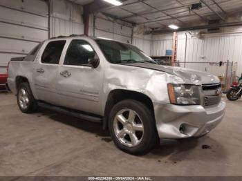  Salvage Chevrolet Avalanche 1500