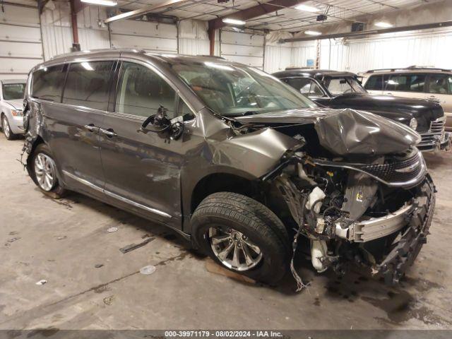  Salvage Chrysler Pacifica