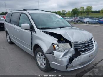  Salvage Chrysler Town & Country