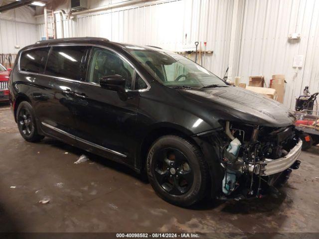  Salvage Chrysler Pacifica