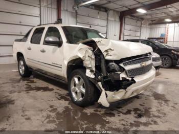  Salvage Chevrolet Avalanche 1500