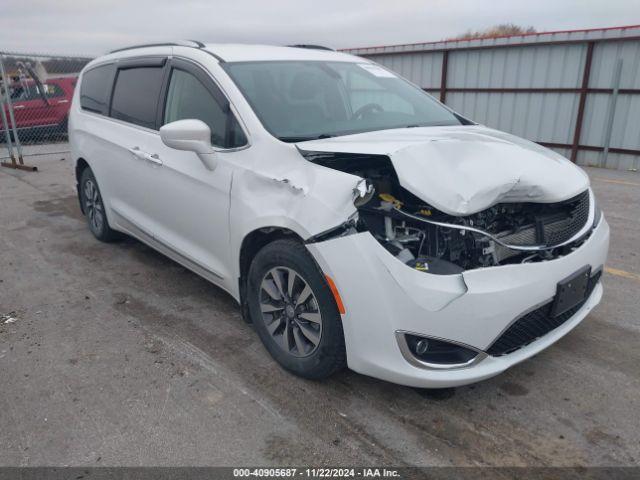  Salvage Chrysler Pacifica