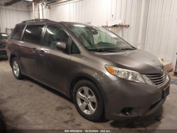  Salvage Toyota Sienna