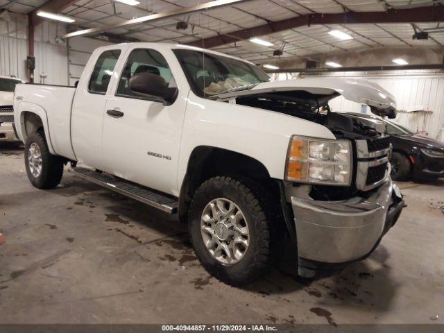  Salvage Chevrolet Silverado 2500