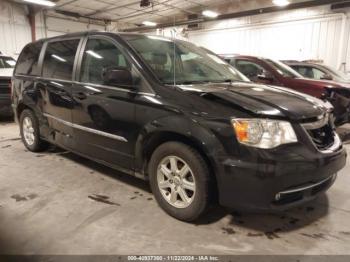  Salvage Chrysler Town & Country