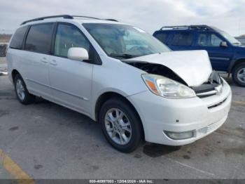  Salvage Toyota Sienna