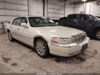  Salvage Lincoln Towncar