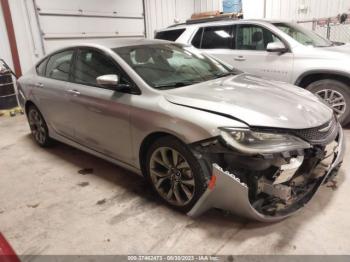  Salvage Chrysler 200