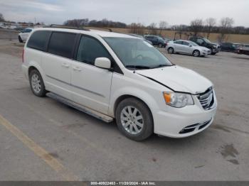  Salvage Chrysler Town & Country