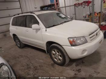  Salvage Toyota Highlander