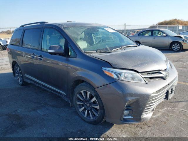  Salvage Toyota Sienna