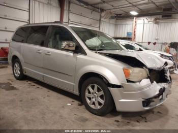  Salvage Chrysler Town & Country