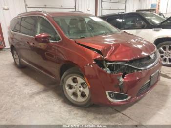  Salvage Chrysler Pacifica