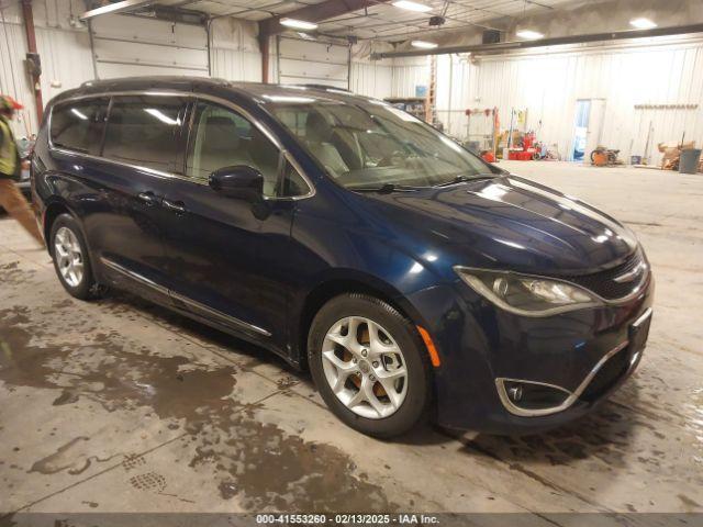  Salvage Chrysler Pacifica