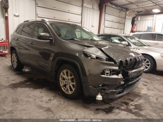  Salvage Jeep Cherokee