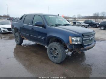  Salvage Chevrolet Avalanche 1500