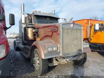  Salvage Kenworth W900