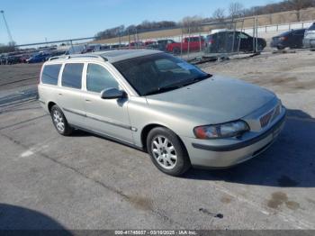  Salvage Volvo V70