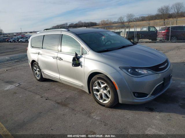  Salvage Chrysler Pacifica