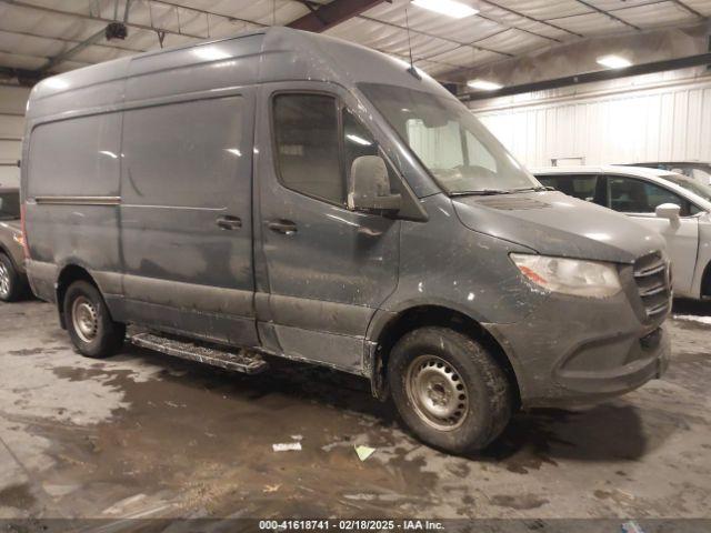  Salvage Mercedes-Benz Sprinter 2500