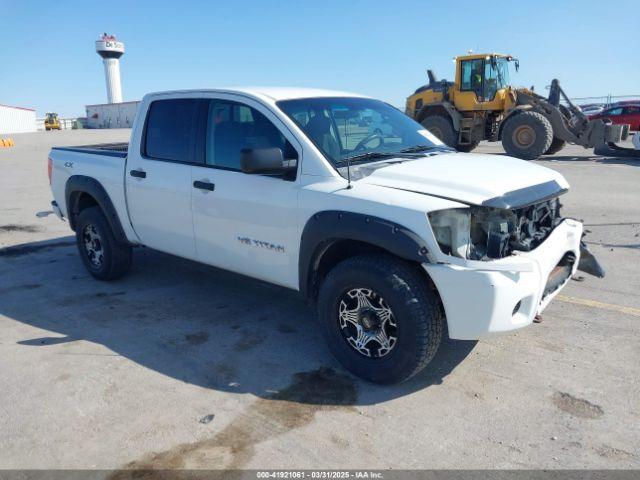  Salvage Nissan Titan