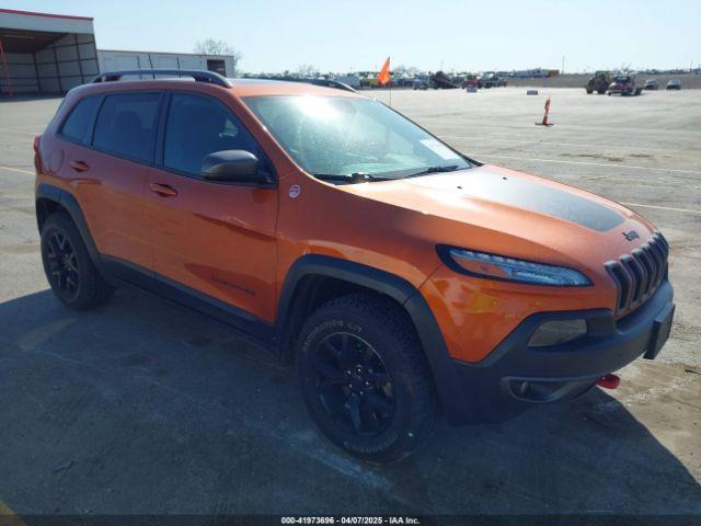  Salvage Jeep Cherokee