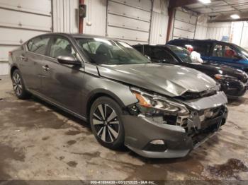  Salvage Nissan Altima