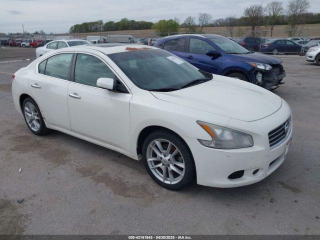  Salvage Nissan Maxima