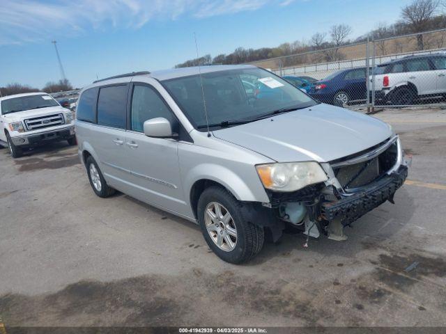  Salvage Chrysler Town & Country