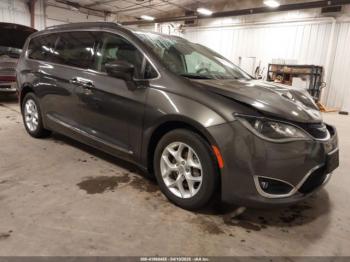  Salvage Chrysler Pacifica