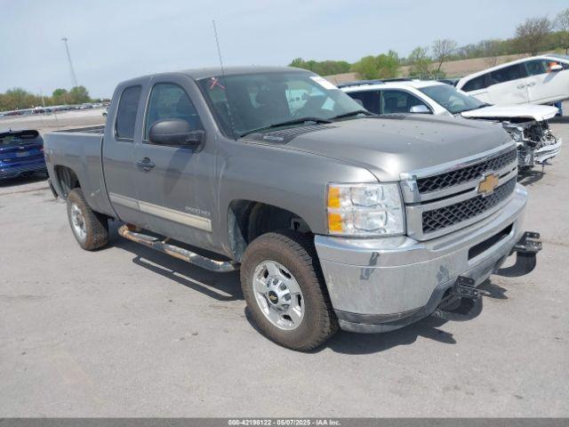  Salvage Chevrolet Silverado 2500