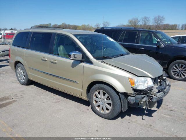  Salvage Chrysler Town & Country