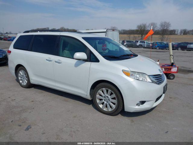  Salvage Toyota Sienna