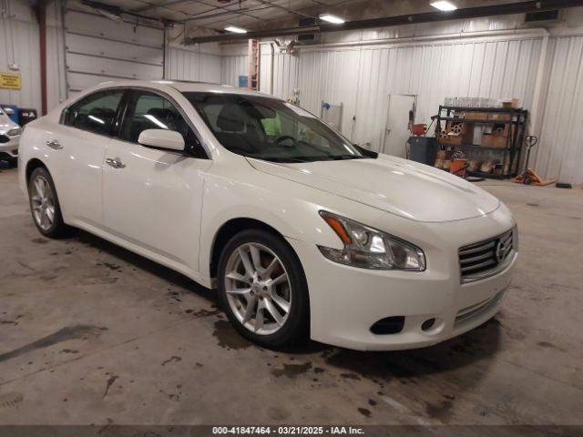  Salvage Nissan Maxima