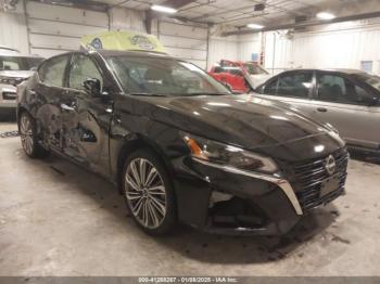  Salvage Nissan Altima