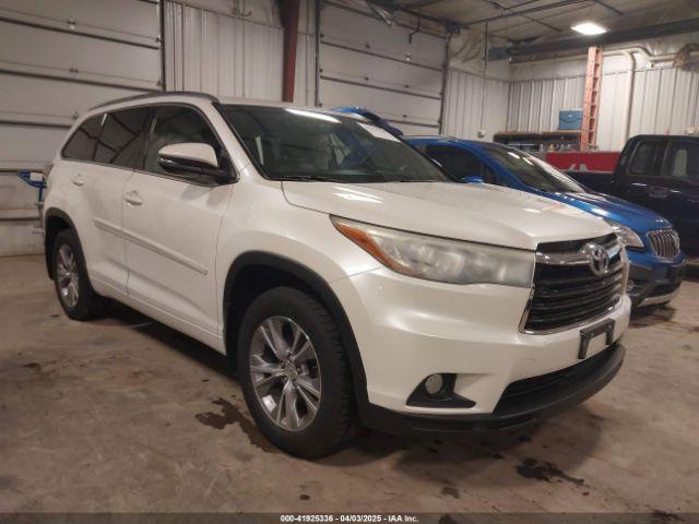  Salvage Toyota Highlander