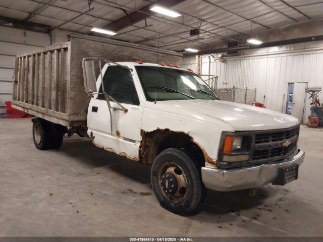  Salvage Chevrolet C3500 Chassis