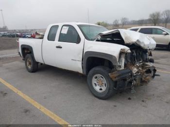  Salvage Chevrolet Silverado 2500