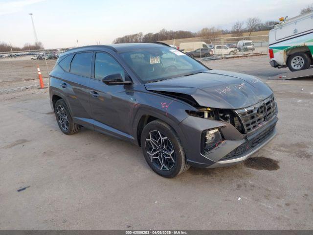  Salvage Hyundai TUCSON