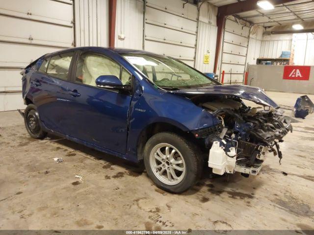  Salvage Toyota Prius