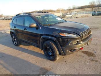  Salvage Jeep Cherokee