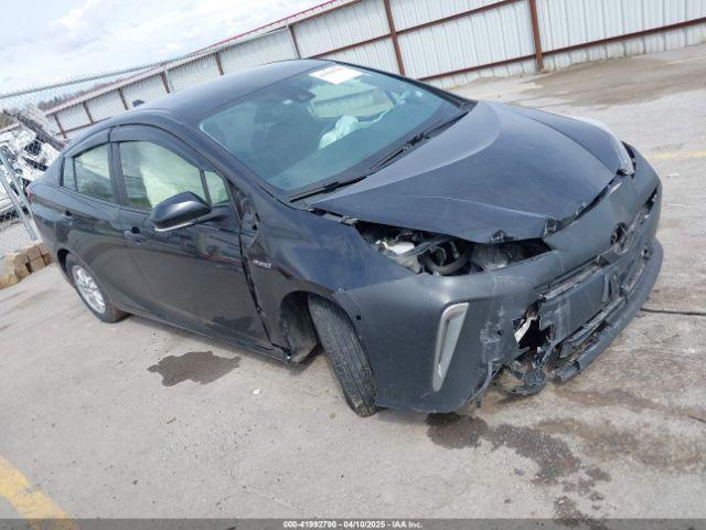  Salvage Toyota Prius