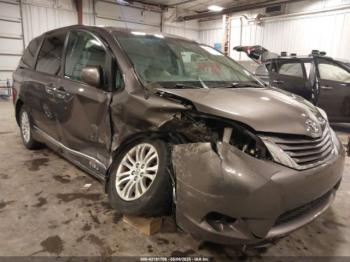  Salvage Toyota Sienna
