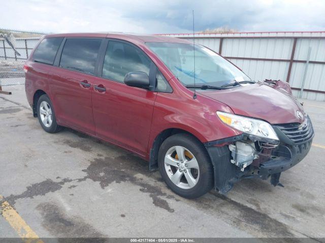  Salvage Toyota Sienna