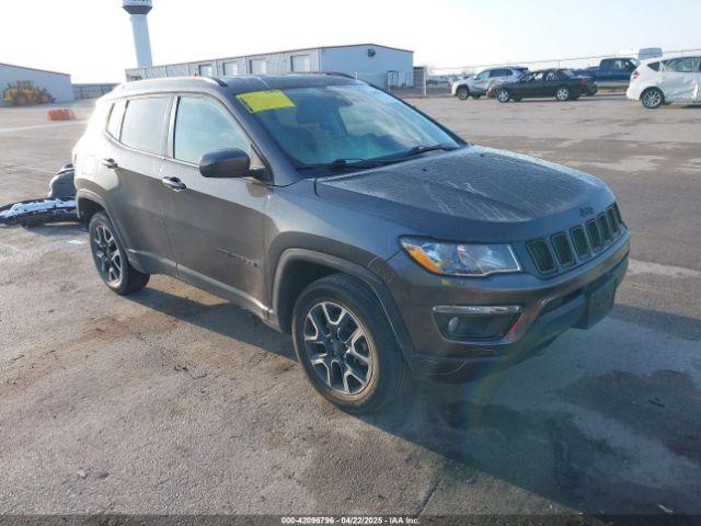  Salvage Jeep Compass