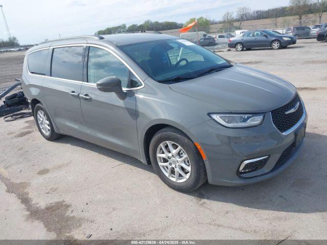  Salvage Chrysler Pacifica
